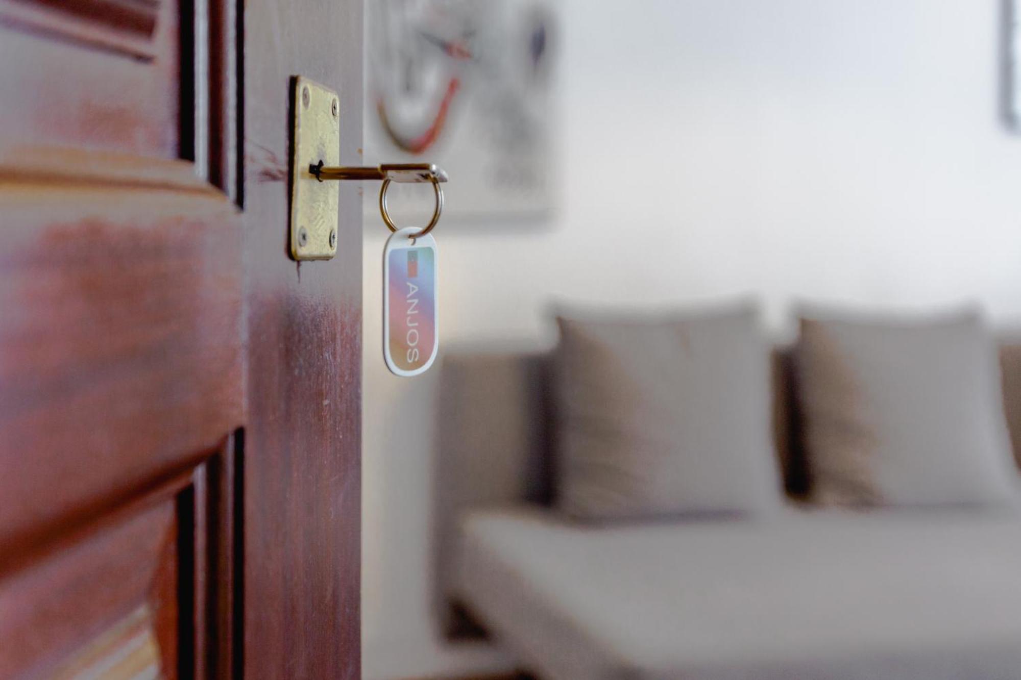 Visit Lisbon 4Fun - Anjos Apartment Exterior photo
