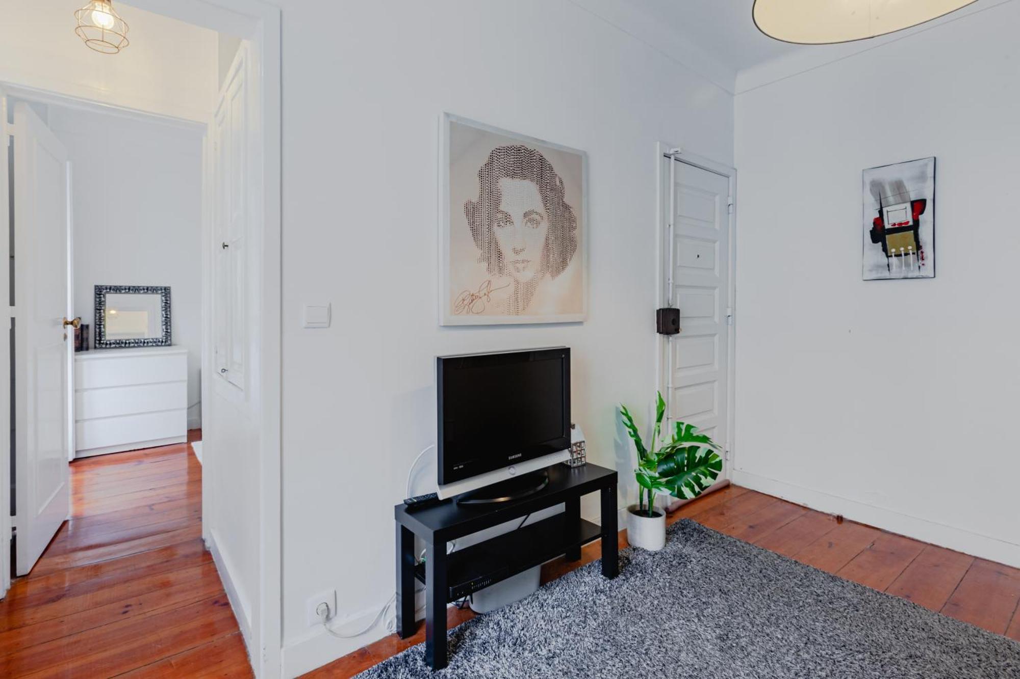 Visit Lisbon 4Fun - Anjos Apartment Exterior photo